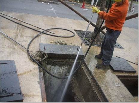 潭牛镇池底污泥如何清理