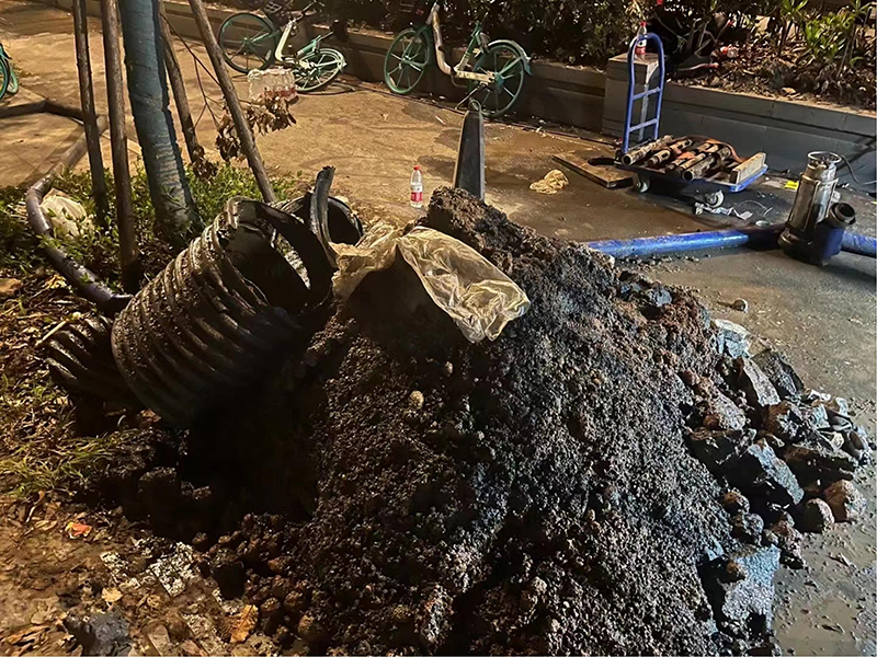 潭牛镇本地下水道疏通师傅,不通不收费【距您500米】